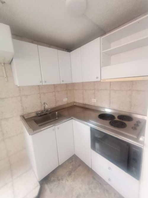 Apartaestudio en venta en La Castellana, Bogotá, 48 m² · foto 5 de 9