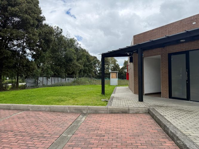 Local en venta en Pueblo Viejo, Cota, 26 m² · foto 6 de 6