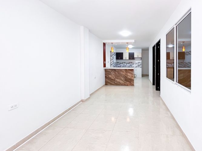 Apartamento de 2 alcobas en venta en Aldea Baja, Girón, 66 m² · foto 2 de 12