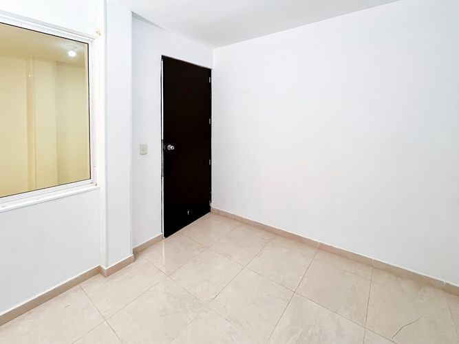 Apartamento de 2 alcobas en venta en Aldea Baja, Girón, 66 m² · foto 5 de 12
