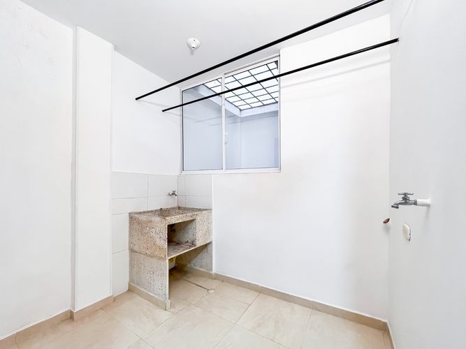 Apartamento de 2 alcobas en venta en Aldea Baja, Girón, 66 m² · foto 11 de 12