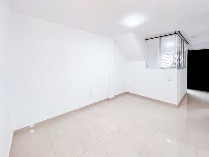 Apartamento de 3 alcobas en venta en Aldea Baja, Girón, 66 m² · foto 3 de 10