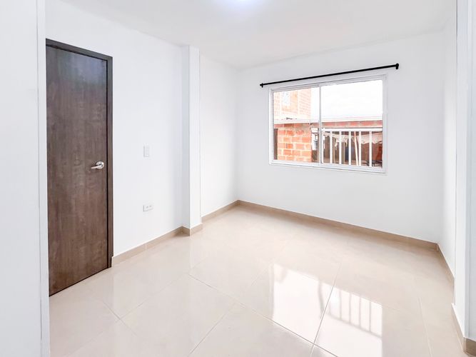 Apartamento de 3 alcobas en venta en Aldea Baja, Girón, 66 m² · foto 5 de 10