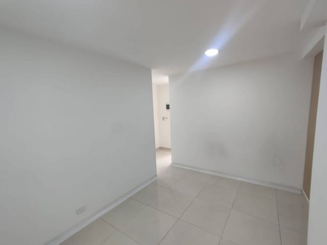 Local en arriendo en El Porvenir, Rionegro, 88 m² · foto 2 de 10