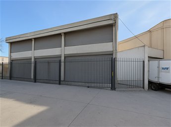 Local Comercial 420 m² Piedras Blancas - Av. Gral. Flores Casi Belloni