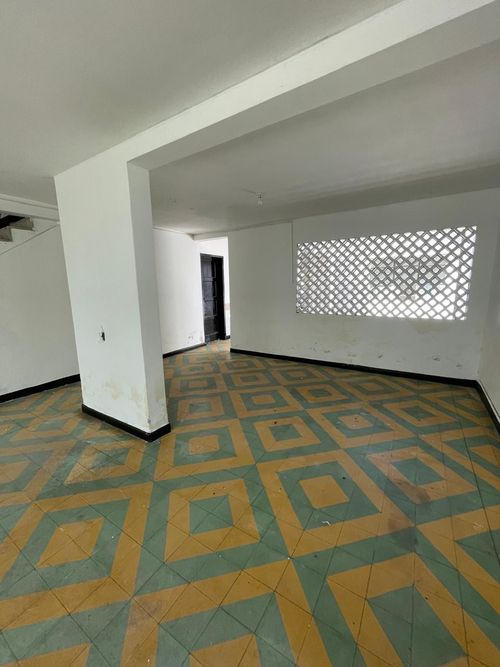 Casa de 6 alcobas en venta en Galan, Bucaramanga, 266 m² · foto 6 de 17
