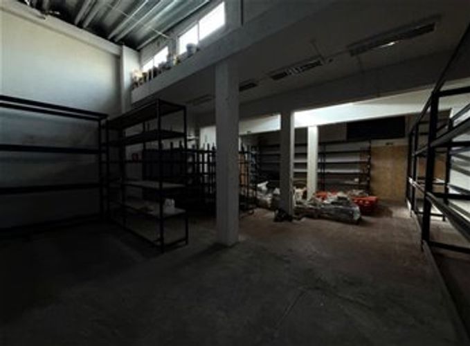 Local Comercial 1000 m² Piedras Blancas - Av. Gral. Flores Casi Belloni · Foto 5