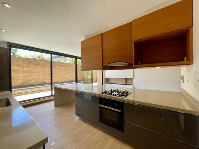 Apartamento en venta en Santa Barbara Oriental, Bogotá · foto 3 de 24