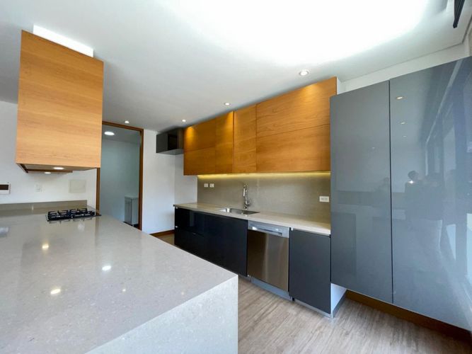 Apartamento en venta en Santa Barbara Oriental, Bogotá · foto 4 de 24