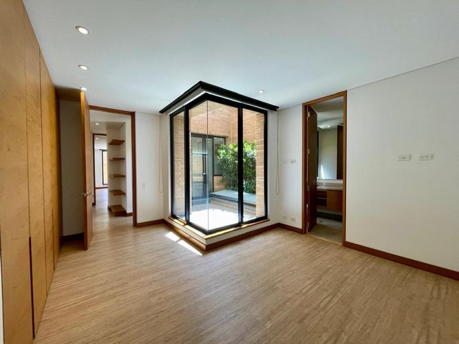 Apartamento en venta en Santa Barbara Oriental, Bogotá · foto 9 de 24
