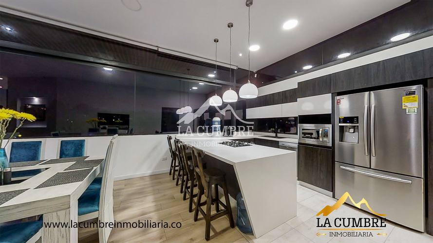 Casa de 3 alcobas en venta en Las Palmas, Envigado, 432 m² · foto 6 de 18