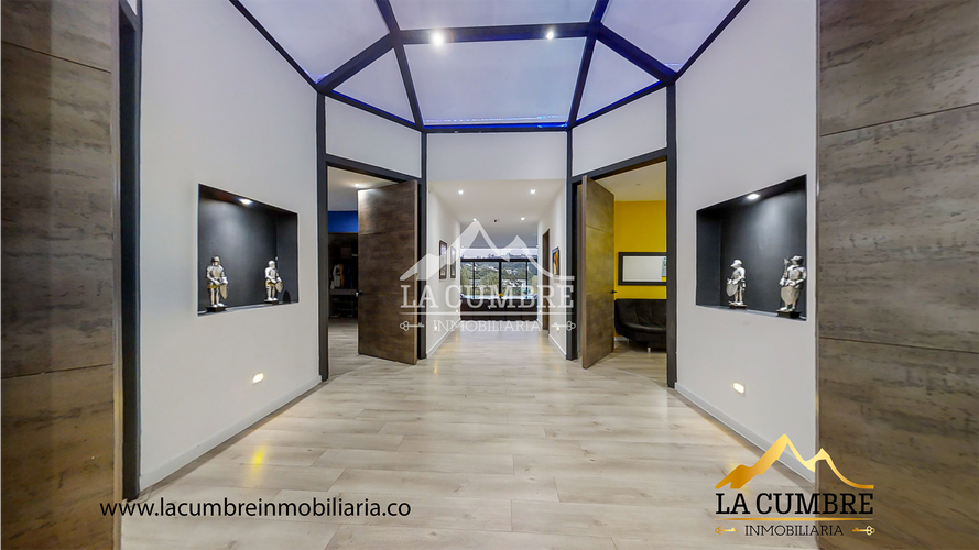 Casa de 3 alcobas en venta en Las Palmas, Envigado, 432 m² · foto 10 de 18
