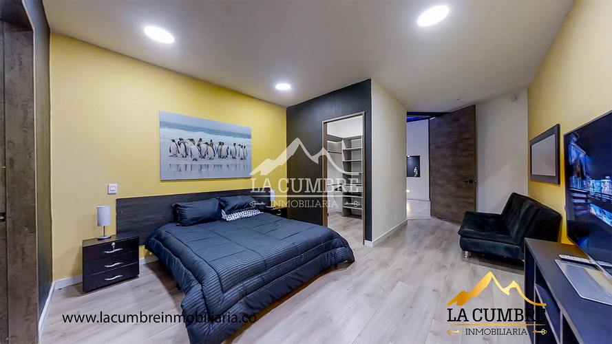 Casa de 3 alcobas en venta en Las Palmas, Envigado, 432 m² · foto 12 de 18