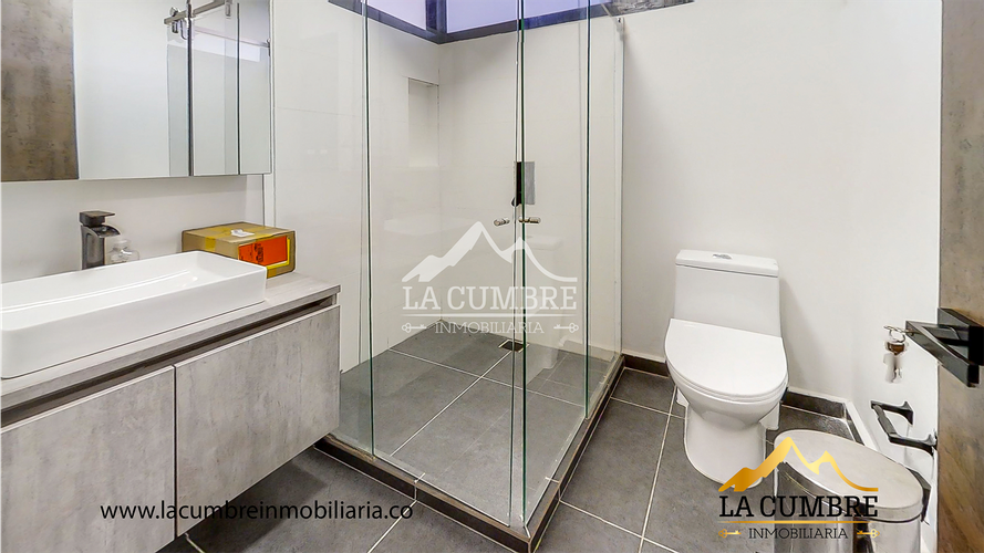 Casa de 3 alcobas en venta en Las Palmas, Envigado, 432 m² · foto 13 de 18