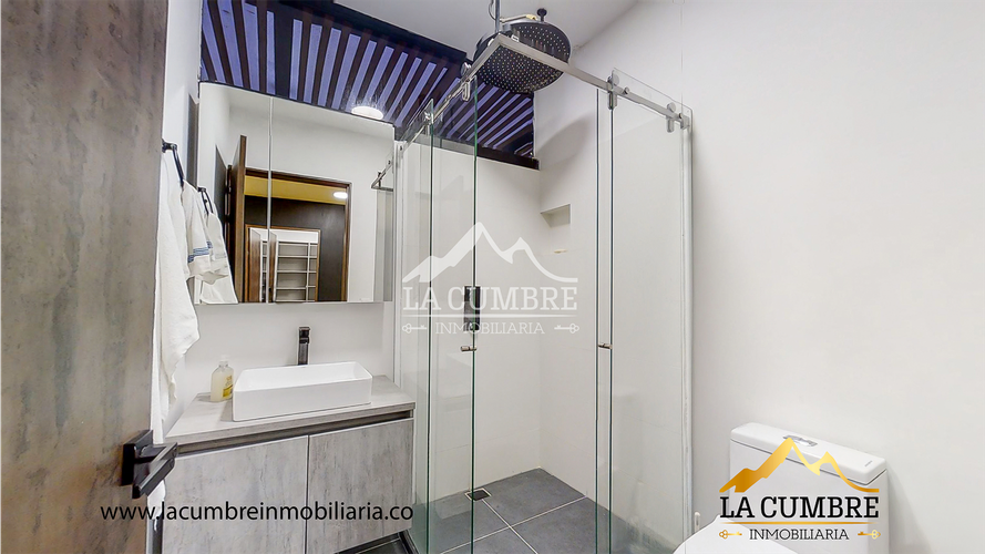 Casa de 3 alcobas en venta en Las Palmas, Envigado, 432 m² · foto 15 de 18