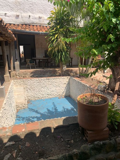 Casa de 10 alcobas en venta en Centro, Girón, 1260 m² · foto 15 de 18