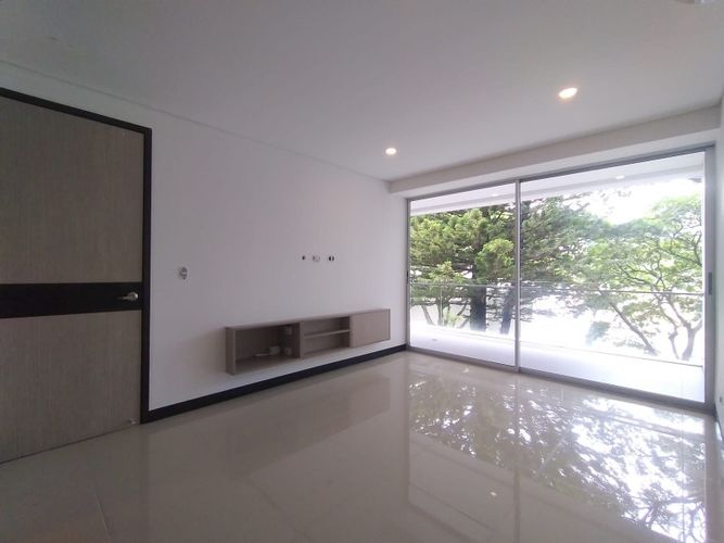 Apartamento de 1 alcoba en venta en La Flora, Cali, 90 m² · foto 4 de 16