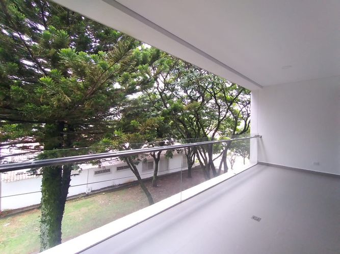 Apartamento de 1 alcoba en venta en La Flora, Cali, 90 m² · foto 5 de 16
