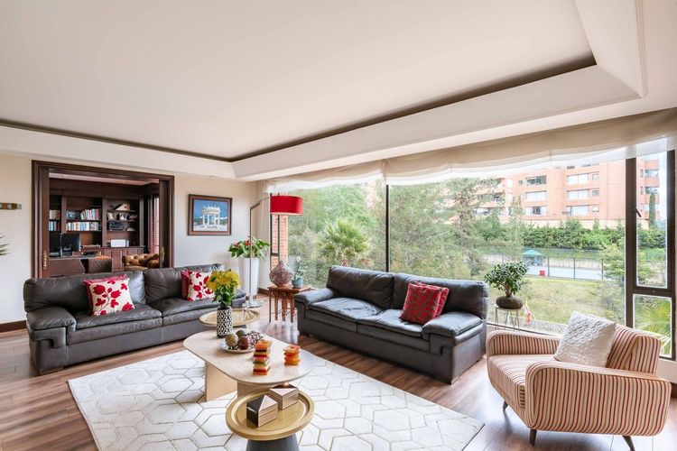 Apartamento de 3 alcobas en arriendo en Santa Barbara Alta, Bogotá, 305 m² · foto 2 de 20
