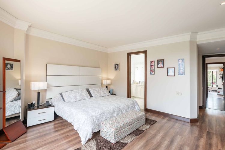 Apartamento de 3 alcobas en arriendo en Santa Barbara Alta, Bogotá, 305 m² · foto 18 de 20