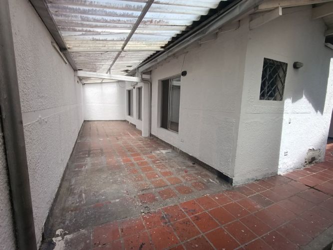 Local en arriendo en Patio Bonito, Medellín, 537 m² · foto 3 de 11