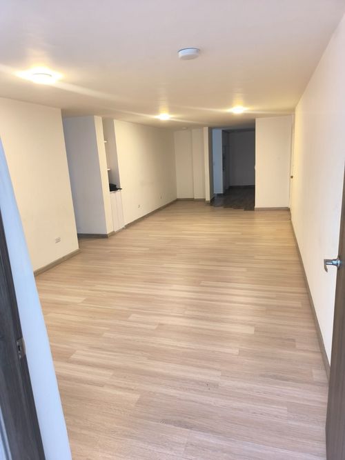 Apartamento en venta en Navarra, Bogotá · foto 2 de 14