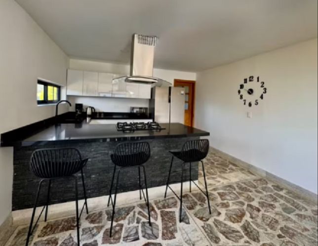 Oficina en arriendo en Camino Verde, Envigado, 400 m² · foto 3 de 6