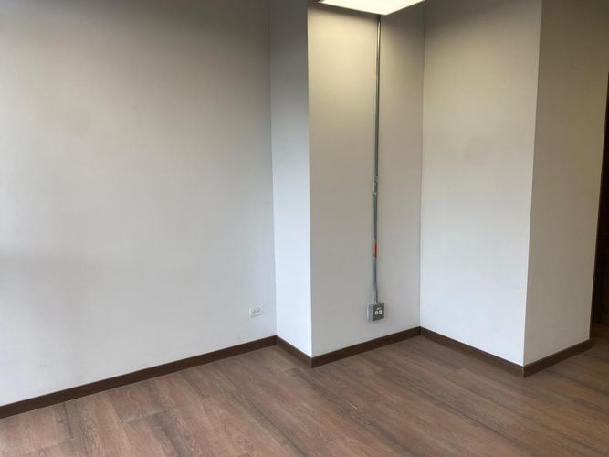 Oficina en arriendo en El Poblado, Medellín, 76 m² · foto 10 de 15