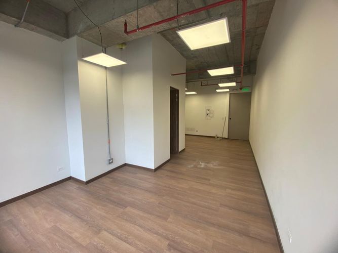Oficina en arriendo en El Poblado, Medellín, 76 m² · foto 13 de 15