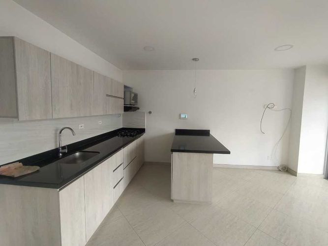 Apartamento de 3 alcobas en arriendo en Laureles, Medellín, 100 m² · foto 6 de 21