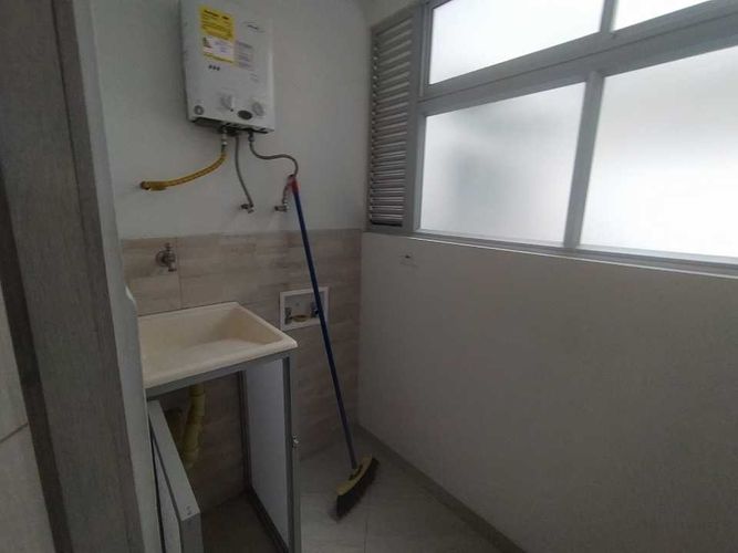 Apartamento de 3 alcobas en arriendo en Laureles, Medellín, 100 m² · foto 18 de 21