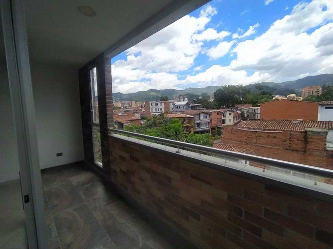 Apartamento de 3 alcobas en arriendo en Laureles, Medellín, 100 m² · foto 21 de 21
