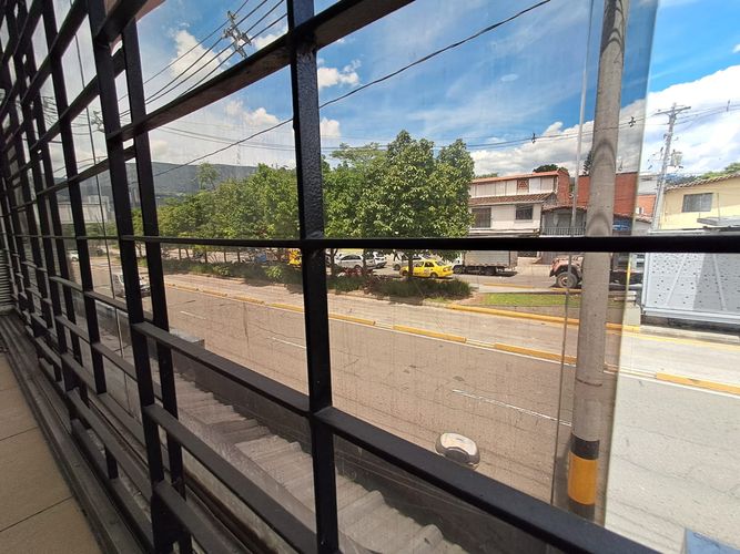 Oficina en arriendo en Laureles, Medellín, 40 m² · foto 3 de 13