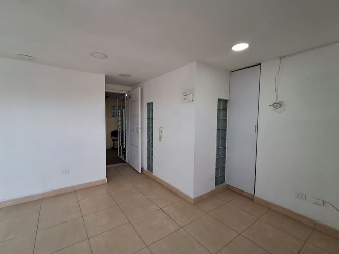 Oficina en arriendo en Laureles, Medellín, 40 m² · foto 7 de 13