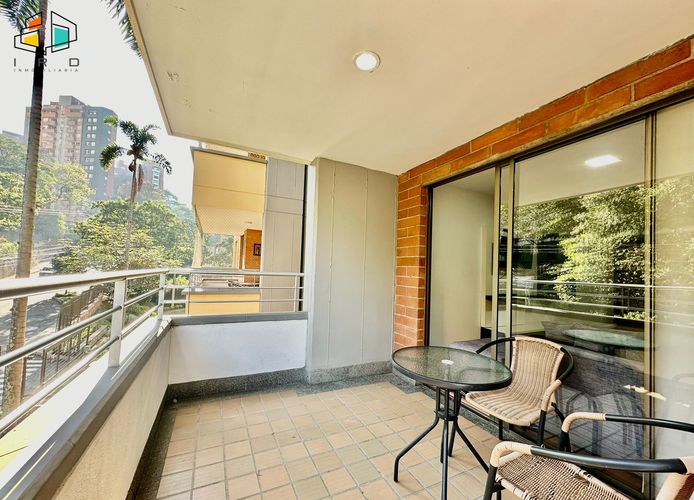 Apartamento de 4 alcobas en venta en Transversal Inferior, Medellín, 92 m² · foto 8 de 24