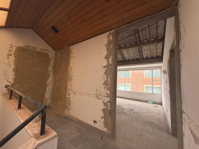 Casa de 3 alcobas en venta en Santa Barbara Central, Bogotá, 259 m² · foto 9 de 9