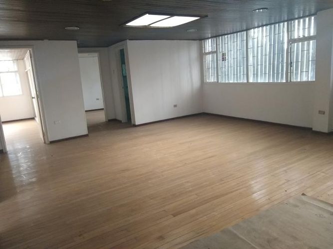 Apartamento de 1 alcoba en venta en Belalcazar, Bogotá, 203 m² · foto 2 de 17