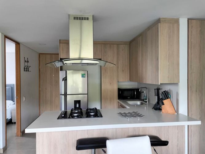 Apartamento de 3 alcobas en arriendo en El Poblado, Medellín, 78 m² · foto 5 de 16