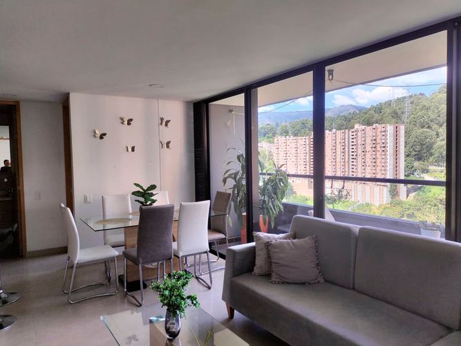 Apartamento de 3 alcobas en arriendo en El Poblado, Medellín, 78 m² · foto 3 de 16