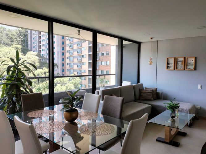 Apartamento de 3 alcobas en arriendo en El Poblado, Medellín, 78 m² · foto 4 de 16