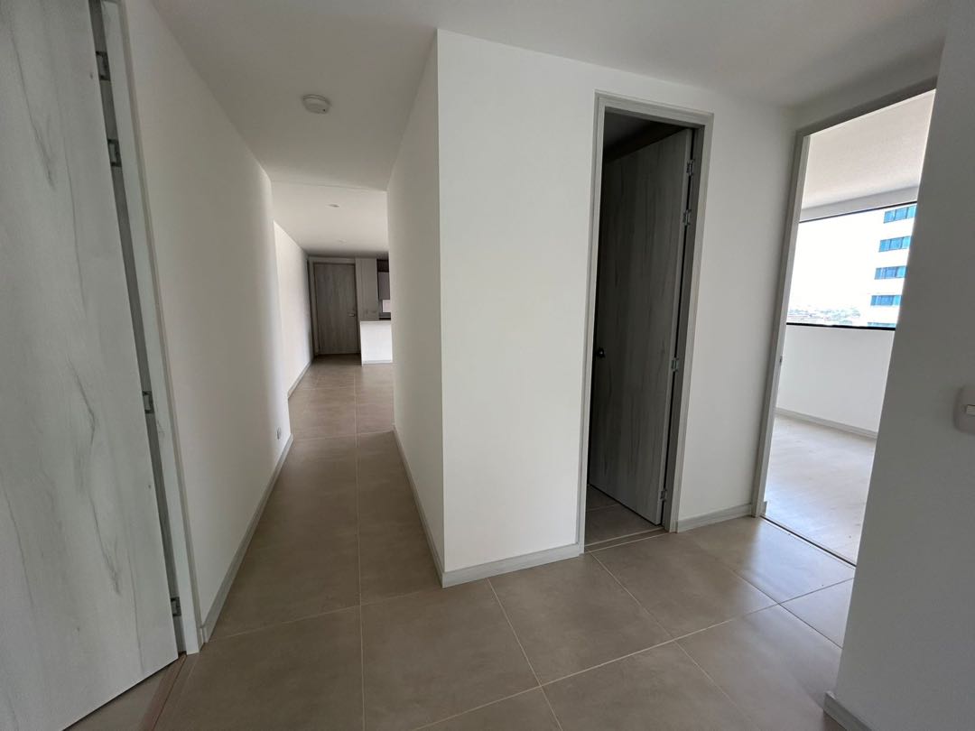 Apartamento en venta en Castropol, Medellín · foto 6 de 24