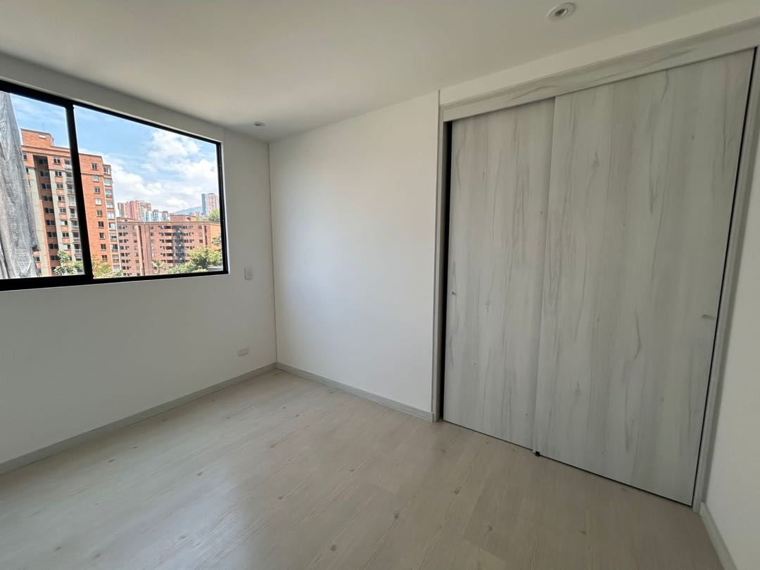 Apartamento en venta en Castropol, Medellín · foto 12 de 24