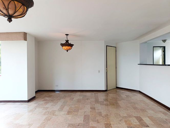 Apartamento en venta en El Poblado, Medellín · foto 5 de 16