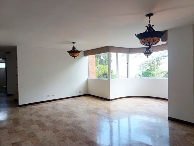 Apartamento en venta en El Poblado, Medellín · foto 3 de 16