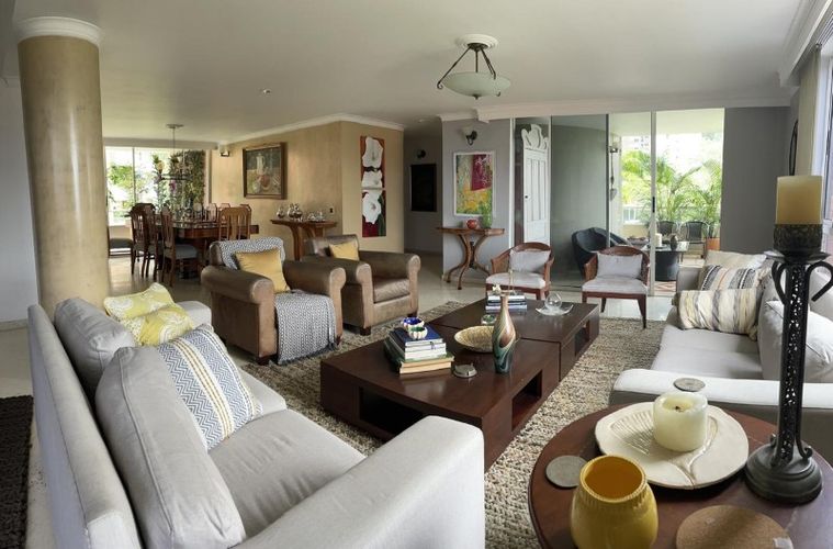 Apartamento de 4 alcobas en arriendo en El Poblado, Medellín, 320 m² · foto 4 de 12
