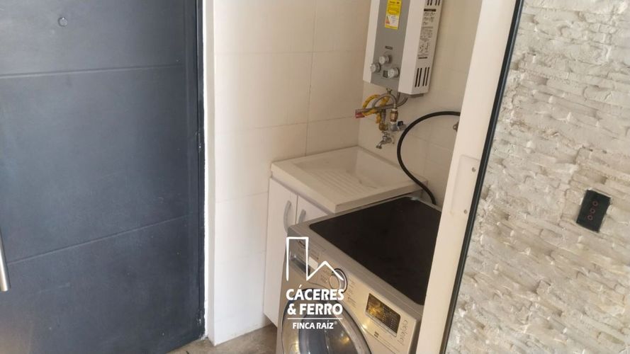 Apartaestudio en venta en Ricaurte, Bogotá, 29 m² · foto 2 de 11