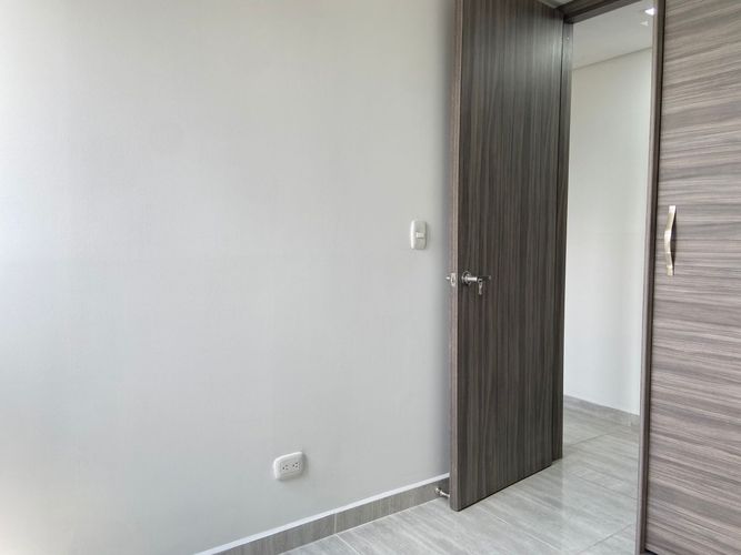Apartamento de 3 alcobas en venta en Tres Esquinas, Sabaneta, 56 m² · foto 13 de 18