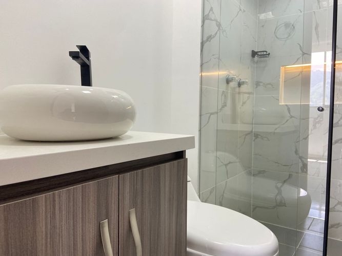 Apartamento de 3 alcobas en venta en Tres Esquinas, Sabaneta, 56 m² · foto 16 de 18