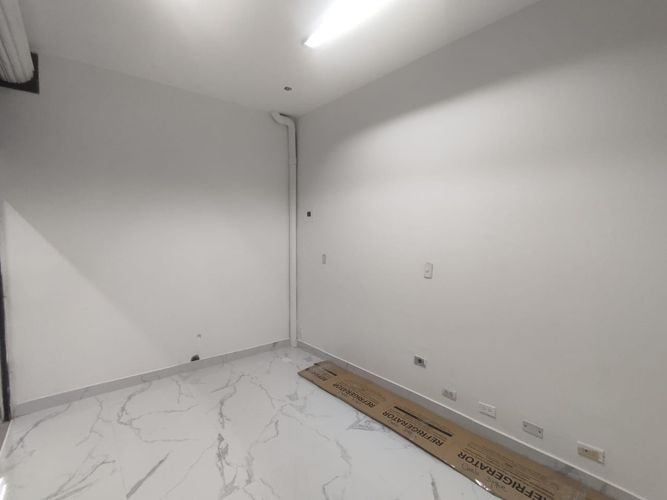 Local en arriendo en San Benito, Medellín, 15 m² · foto 3 de 10