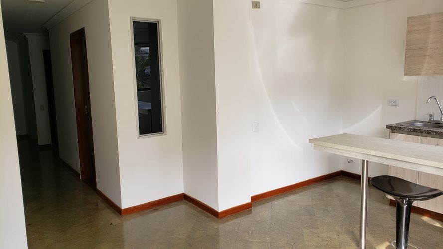 Apartaestudio en venta en Pinares, Pereira, 77 m² · foto 2 de 12